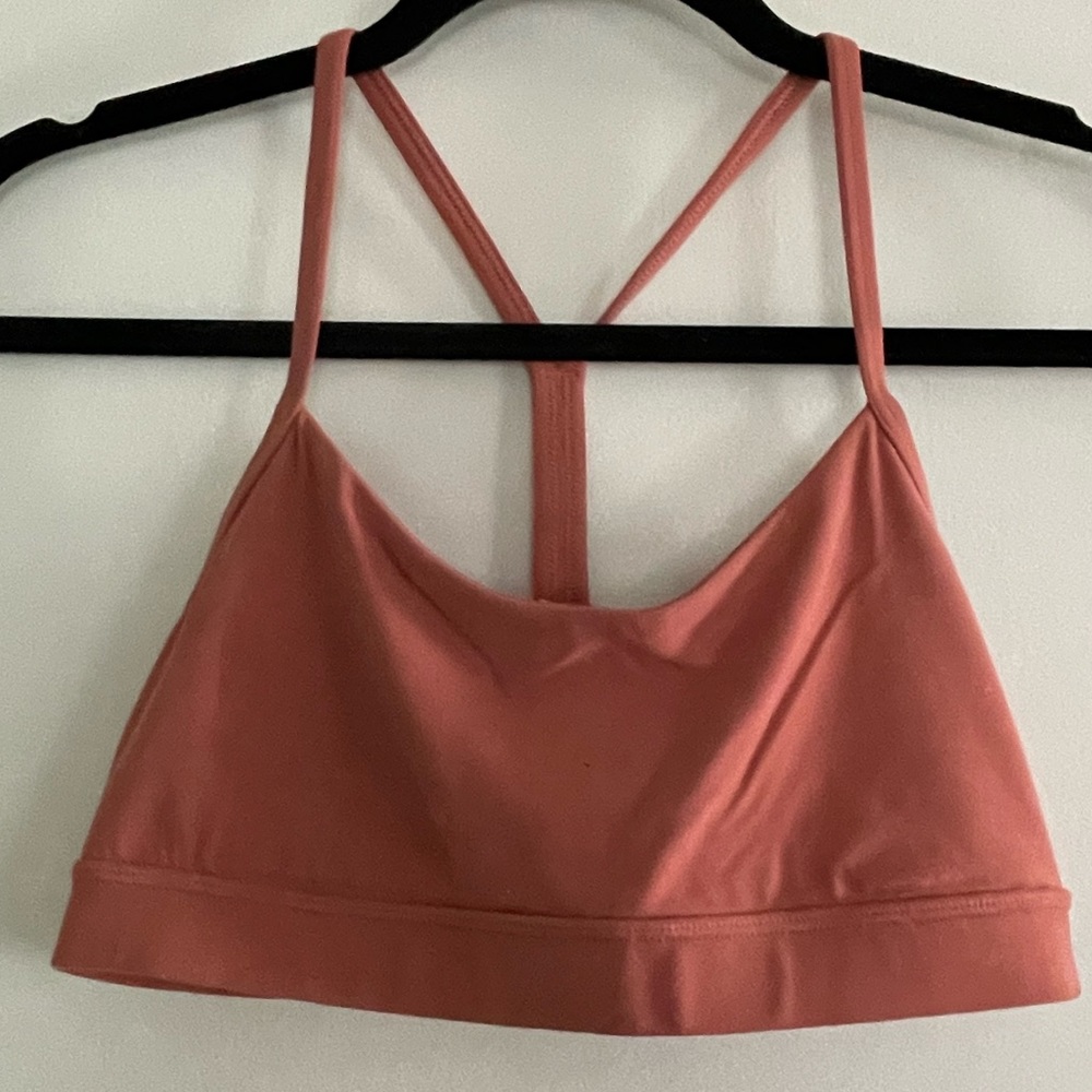 LULULEMON FLOW Y NULU SPORTSBRA